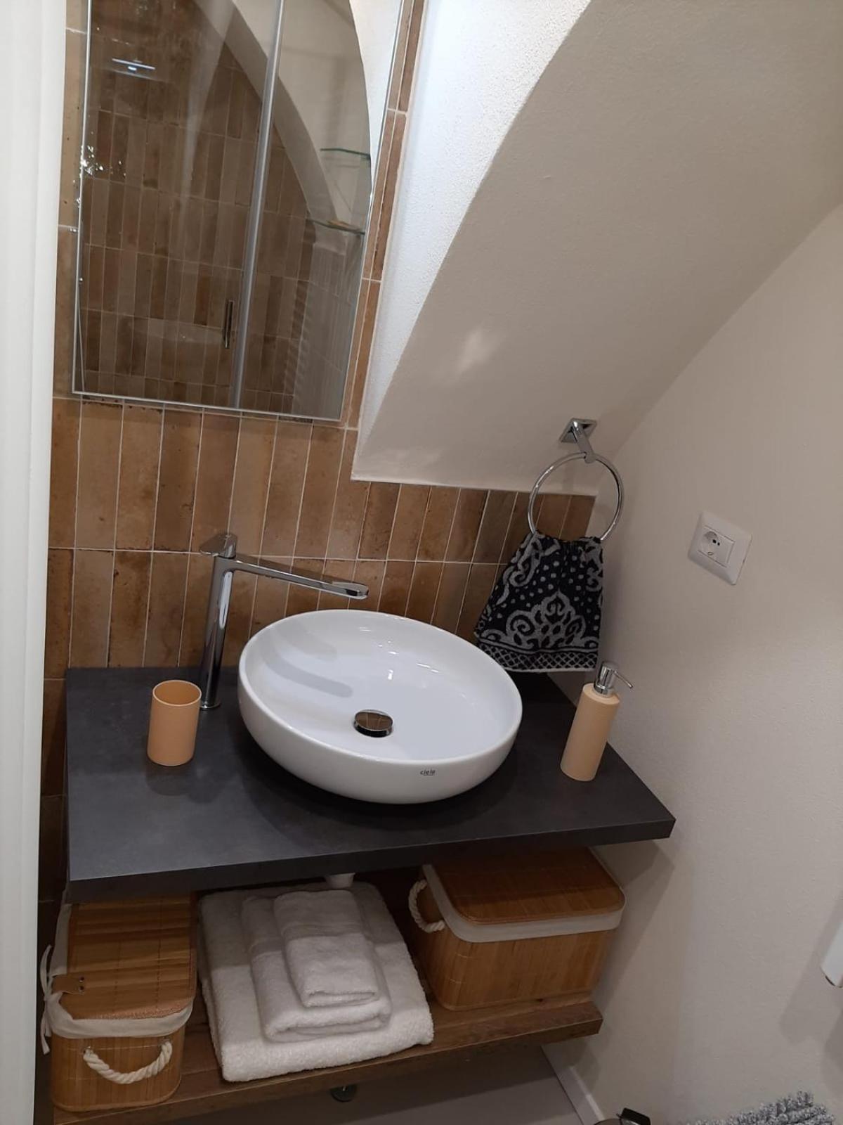 Filioli 28 Lägenhet Bari Exteriör bild